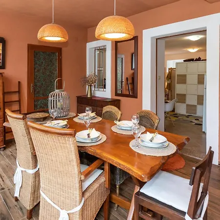 Gorgeous In With Wifi