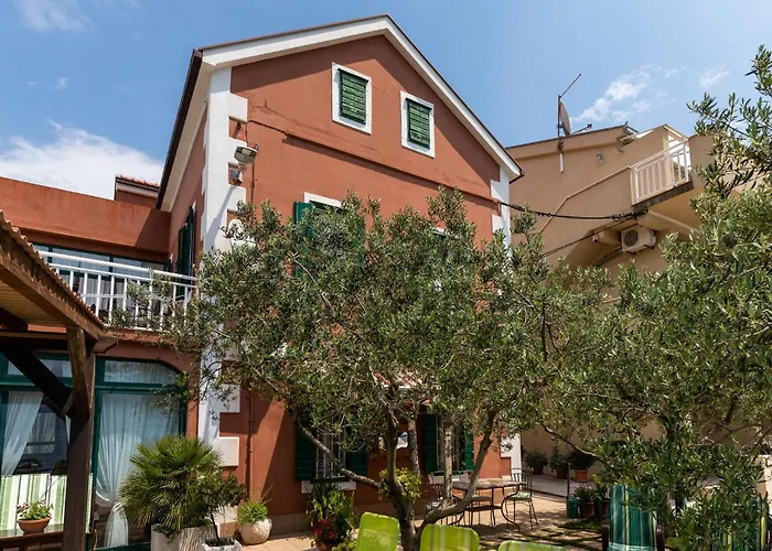 Gorgeous In With Wifi *